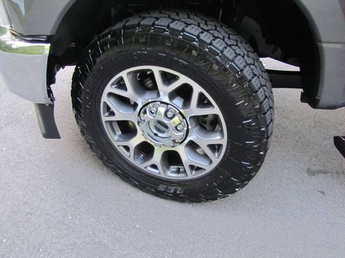Used 2022 Ford F250 Lariat w/ Lariat Value Package AWD/4WD image 35