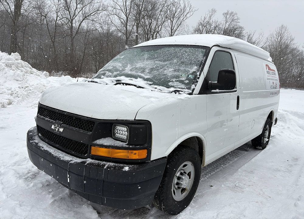 Used 2017 Chevrolet Express 2500 RWD image 2