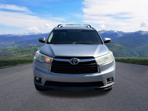 Used 2015 Toyota Highlander XLE AWD/4WD image 9