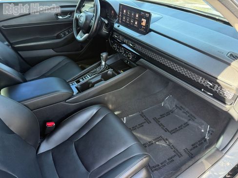 Used 2025 Honda Accord Touring image 31