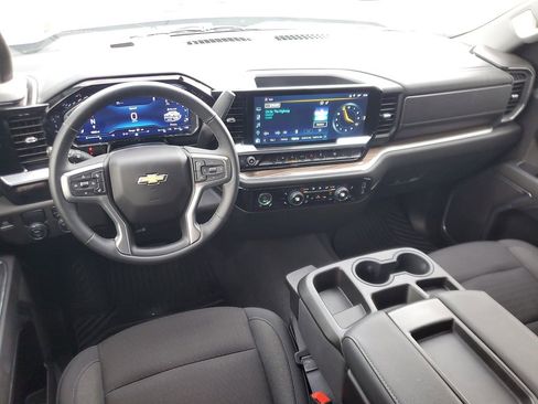Used 2024 Chevrolet Silverado 1500 LT RWD image 13