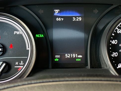 Used 2024 Toyota Camry SE w/ Audio Upgrade Package FWD image 20