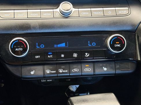 Used 2025 Hyundai Elantra Limited FWD image 10