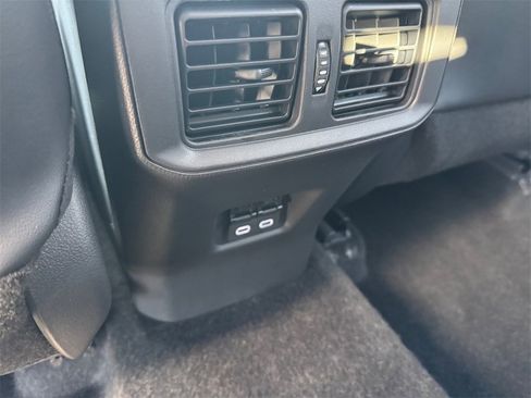 Used 2025 Toyota RAV4 XLE Premium image 21