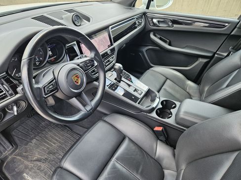 Used 2022 Porsche Macan AWD/4WD image 4