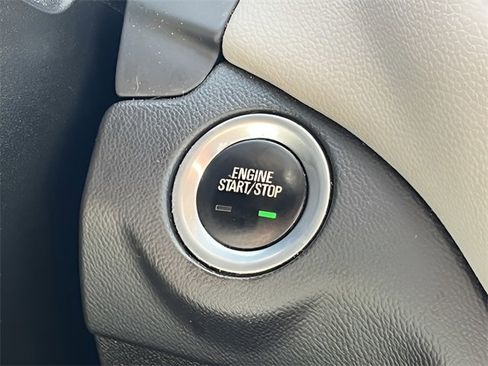 Used 2022 Chevrolet Equinox LS w/ LS Convenience Package image 23