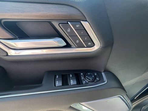 Used 2025 Chevrolet Silverado 2500 High Country w/ High Country Premium Package image 11