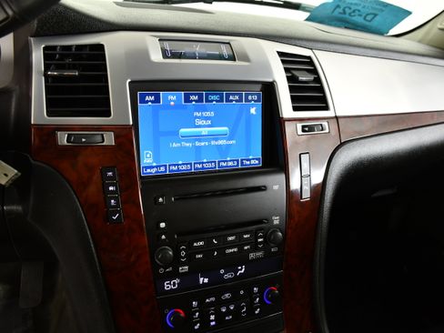 Used 2007 Cadillac Escalade AWD w/ Information Package image 26