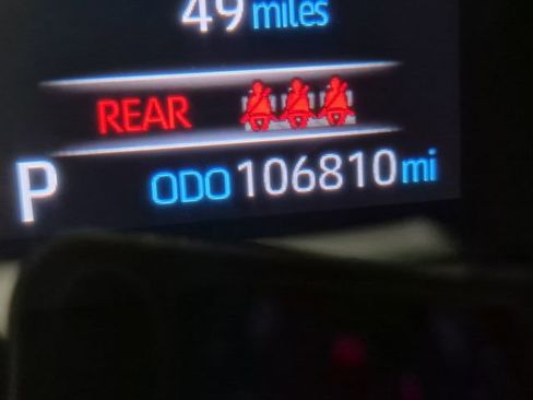 Used 2020 Toyota RAV4 LE image 18