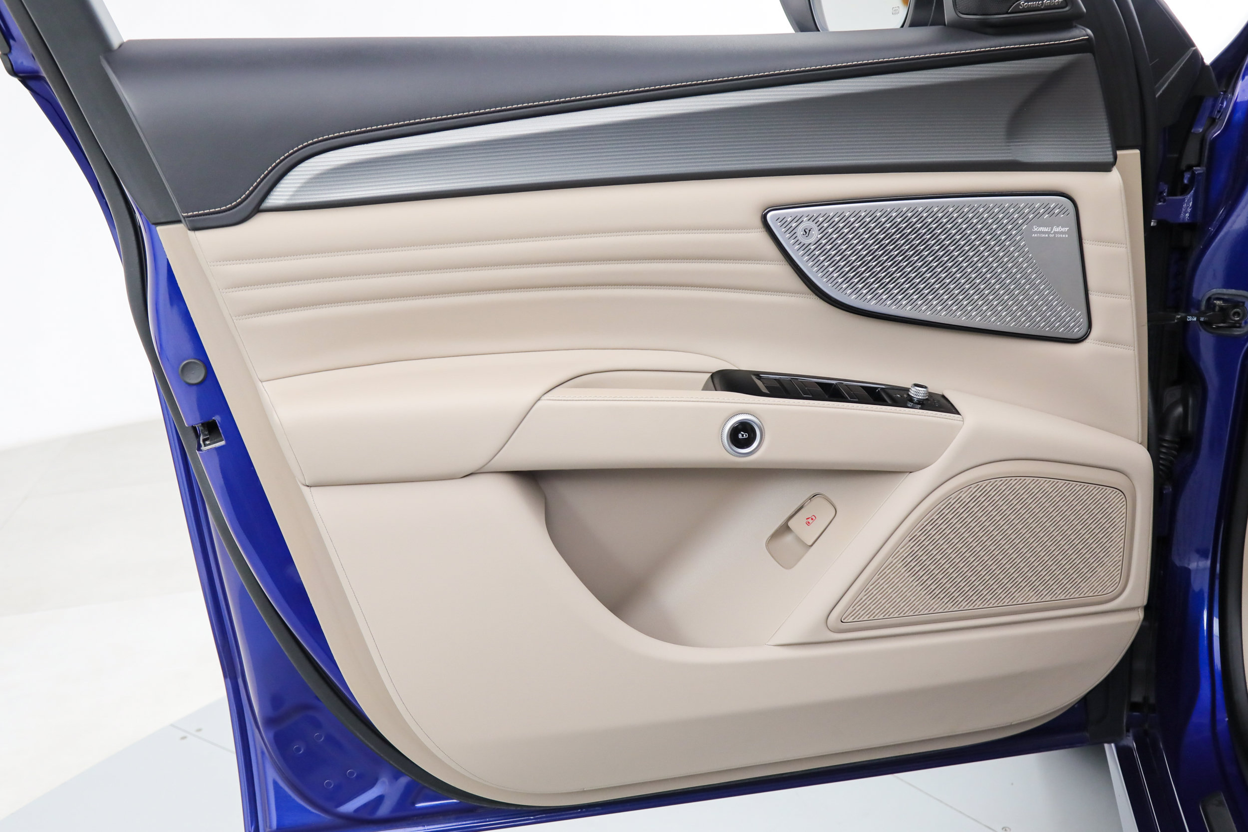 Certified 2023 Maserati Grecale GT AWD/4WD image 14