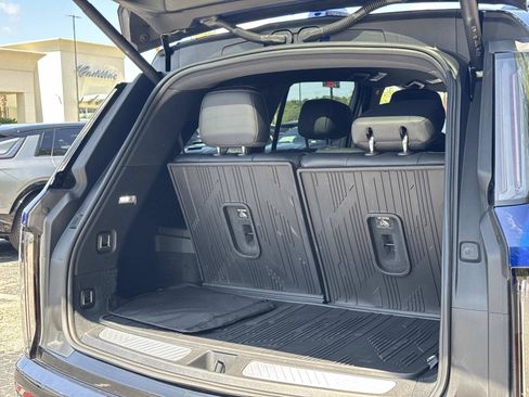 Certified 2026 Cadillac Vistiq Sport w/ LPO, Floor Liner Package AWD/4WD image 29