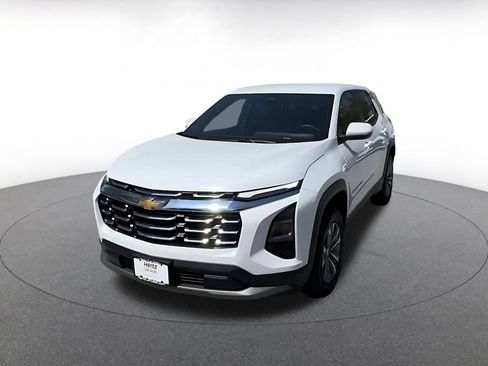 Used 2025 Chevrolet Equinox LT FWD image 5