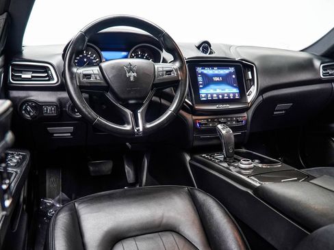 Used 2019 Maserati Ghibli S Q4 AWD/4WD image 16