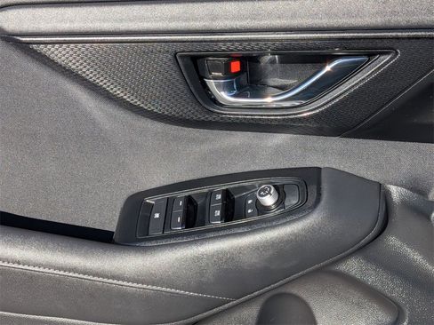 Used 2025 Subaru Outback Premium image 13