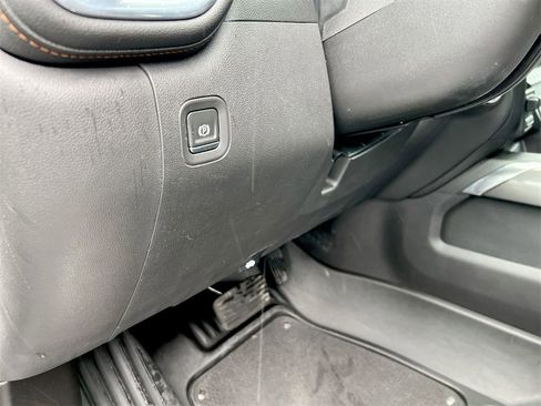 Used 2021 GMC Sierra 1500 AT4 image 16