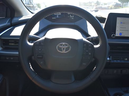 Certified 2023 Toyota Prius LE FWD image 9
