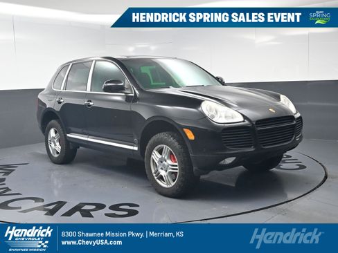 Used 2005 Porsche Cayenne Turbo image 1