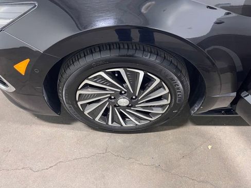 Used 2023 Hyundai Sonata Limited image 26