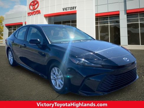 Used 2025 Toyota Camry LE FWD image 1