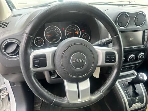 Used 2016 Jeep Compass High Altitude FWD image 18