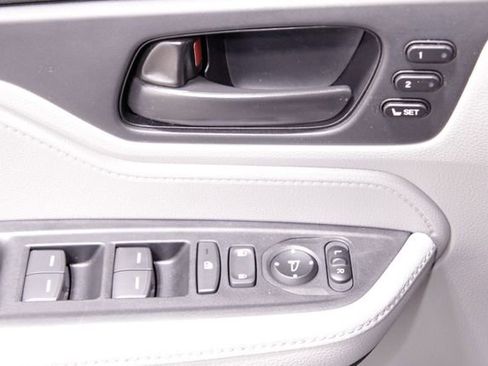 Certified 2024 Honda Odyssey EX-L image 26