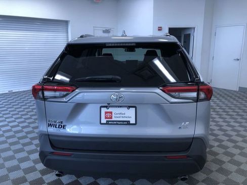 Certified 2025 Toyota RAV4 LE AWD/4WD image 13