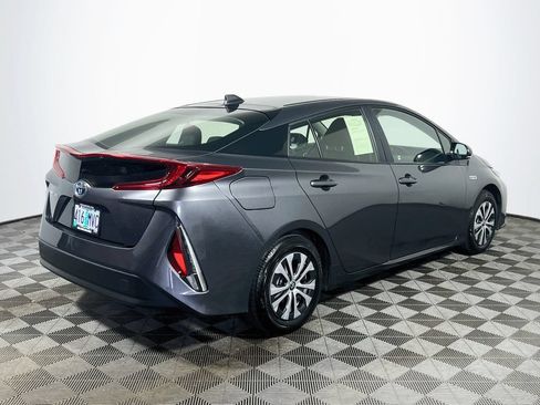 Certified 2021 Toyota Prius Prime LE w/ Carpet Mat Package (TMS) FWD image 7