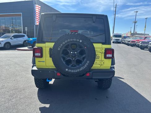 Used 2023 Jeep Wrangler Unlimited w/ 8.4" Radio Group image 10