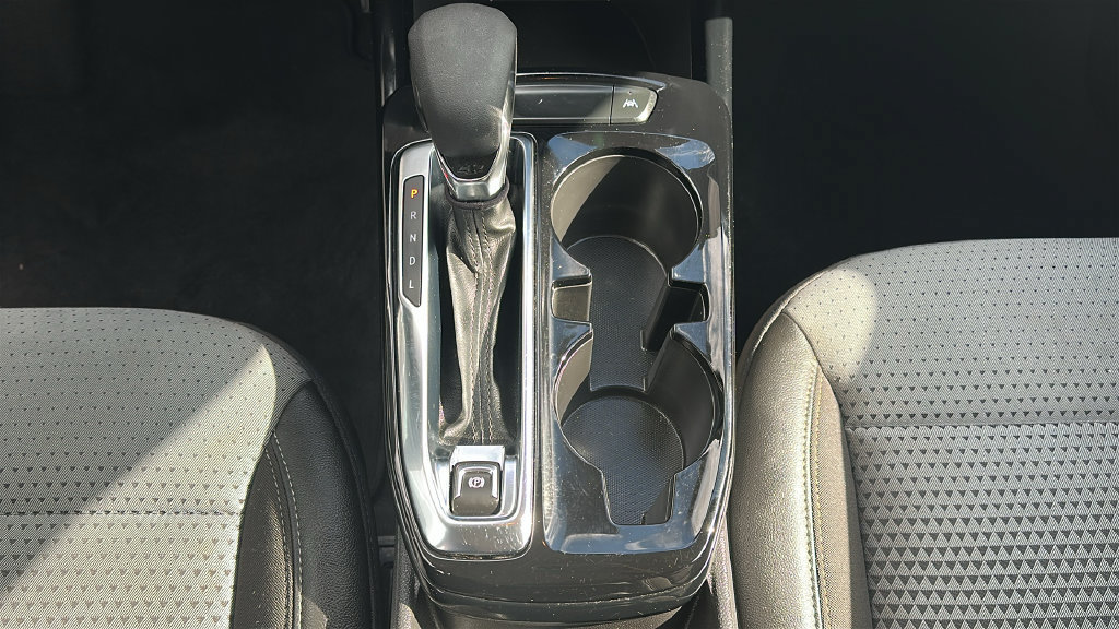 Used 2025 Chevrolet Trax LT FWD image 26