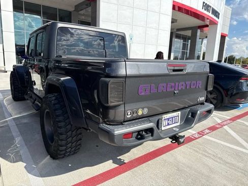 Used 2021 Jeep Gladiator Overland AWD/4WD image 8
