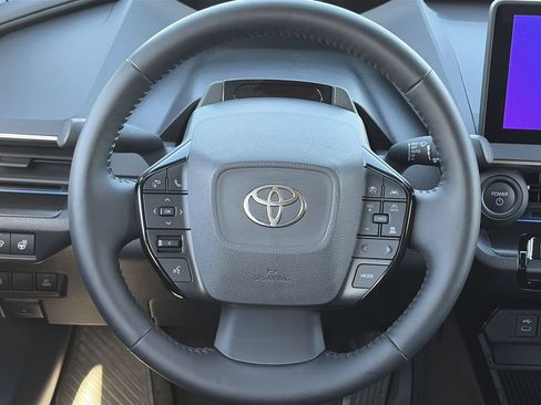 Used 2026 Toyota Prius Plug-In Hybrid FWD image 21