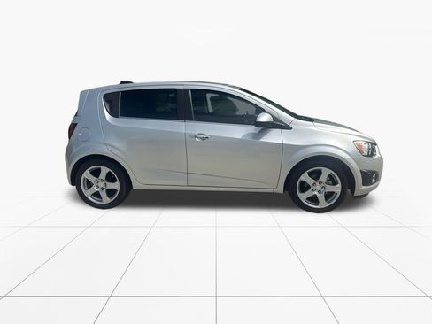 Used 2015 Chevrolet Sonic LTZ FWD image 9