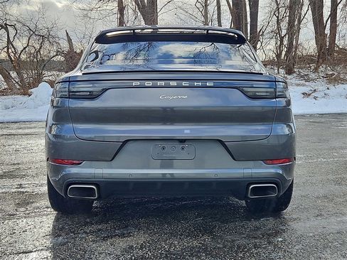 Certified 2022 Porsche Cayenne Coupe image 6