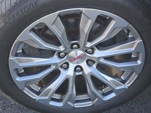 Used 2021 GMC Yukon XL Denali w/ Denali Ultimate Package image 34