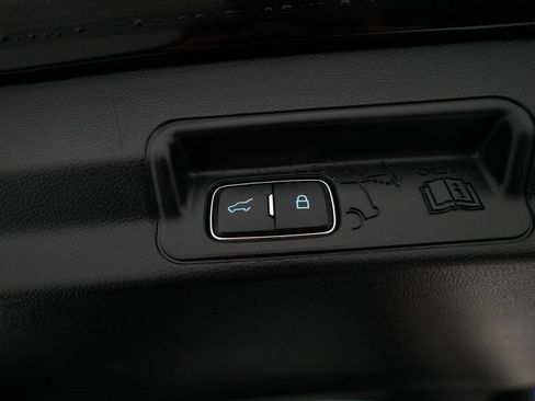 Used 2022 Ford Explorer Limited image 15