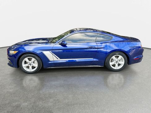 Used 2016 Ford Mustang Coupe RWD image 4