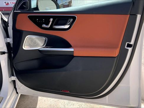 Used 2023 Mercedes-Benz C 300 Sedan image 28