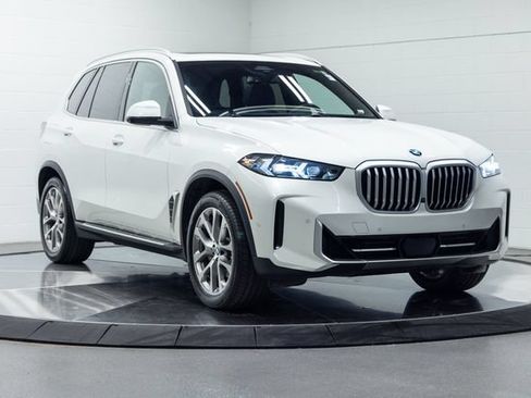 Used 2024 BMW X5 xDrive40i AWD/4WD image 4