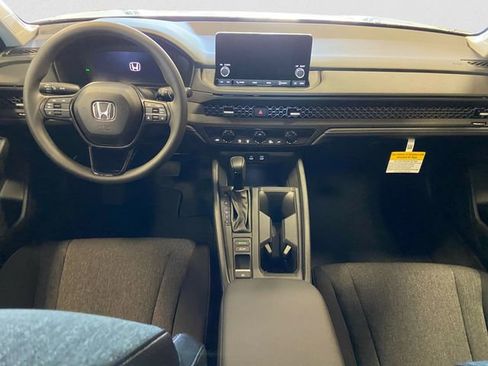 New 2025 Honda Accord SE image 11