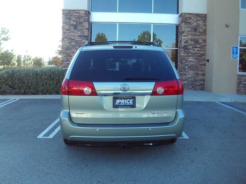 Used 2008 Toyota Sienna XLE Limited image 6
