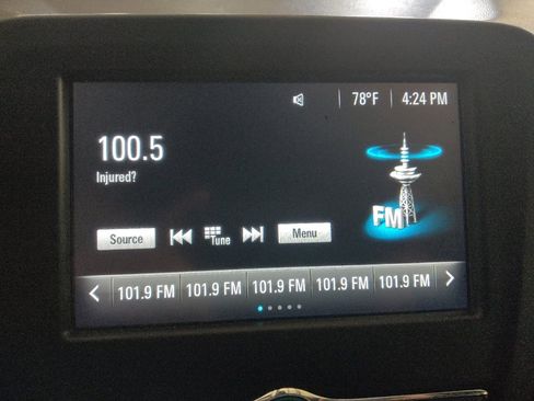 Used 2018 Chevrolet Equinox LT FWD image 25