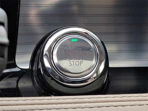 Used 2021 Lincoln Corsair Standard w/ Premium Package image 24