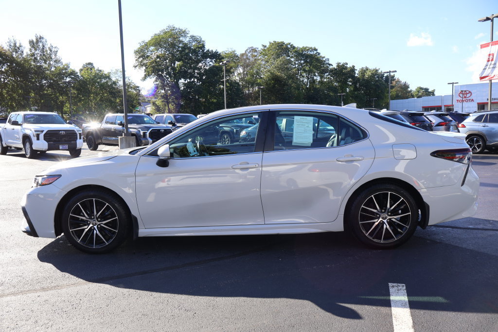 Certified 2024 Toyota Camry SE w/ Cold Weather Package AWD/4WD image 3