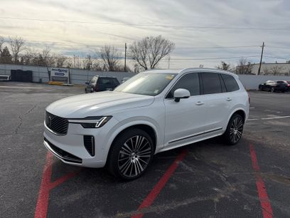 Used 2025 Volvo XC90 B5 Ultra w/ Lounge Package