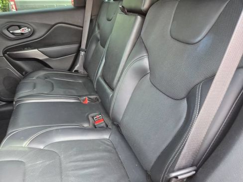 Used 2020 Jeep Cherokee Limited AWD/4WD image 11