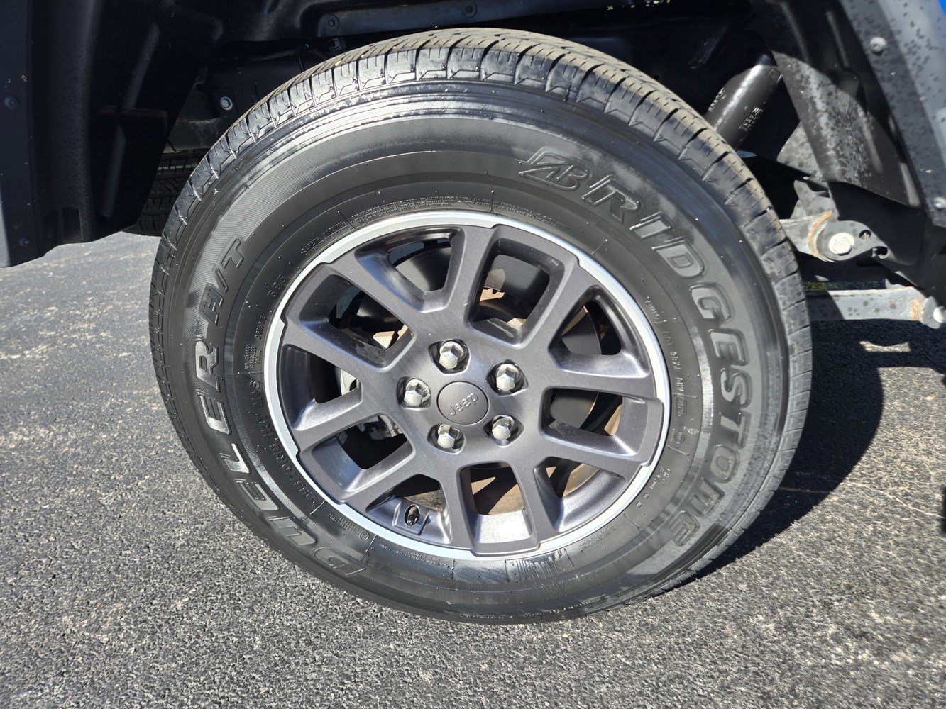 Used 2020 Jeep Gladiator Overland AWD/4WD image 44