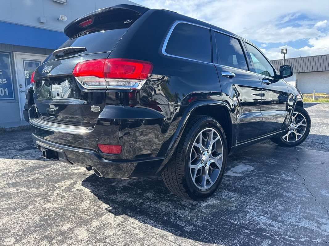 Used 2021 Jeep Grand Cherokee Overland AWD/4WD image 2