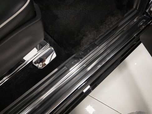 Used 2013 Rolls-Royce Phantom image 59