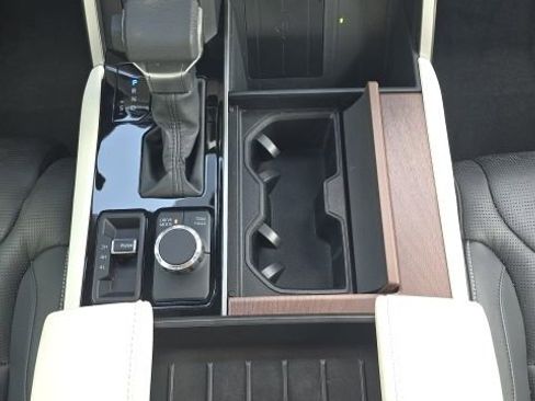 Used 2022 Toyota Tundra Capstone image 40