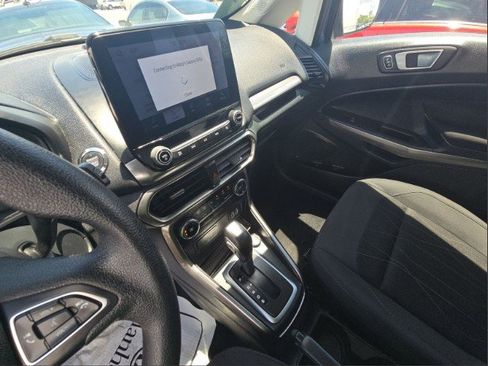 Used 2021 Ford EcoSport SE w/ SE Convenience Package image 6